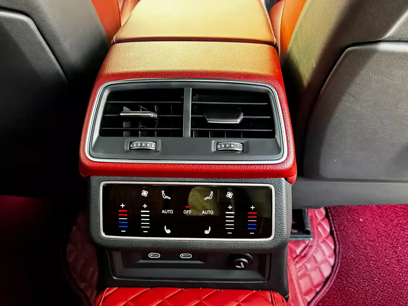 Audi A7L 2024 45 TFSI quattro S-line Black Warrior Edition фото 6