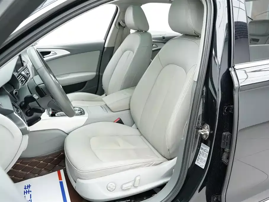 Audi A6L 2012 30 FSI Comfort фото 6