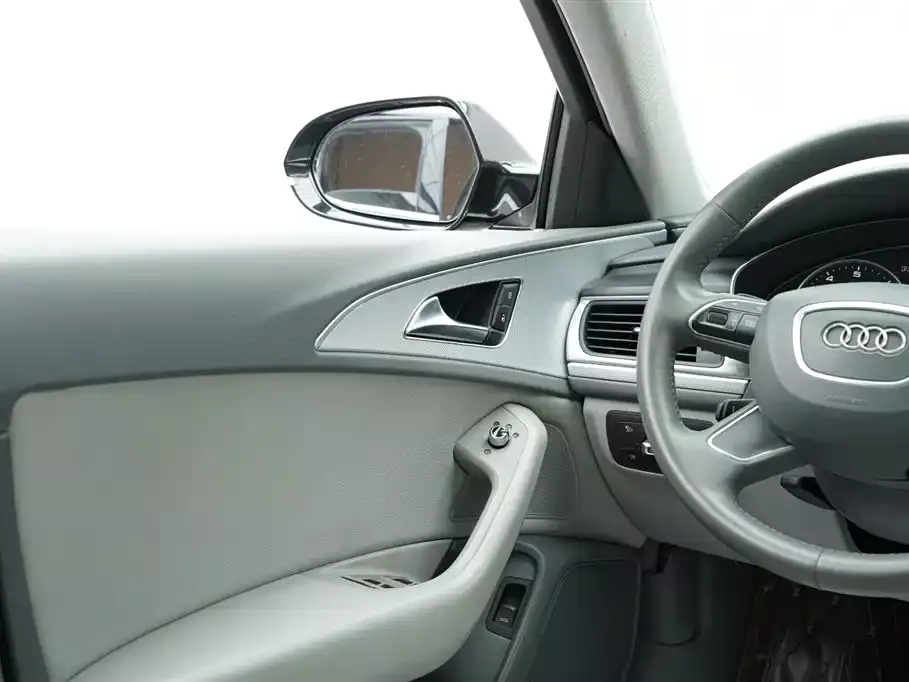 Audi A6L 2012 30 FSI Comfort фото 16