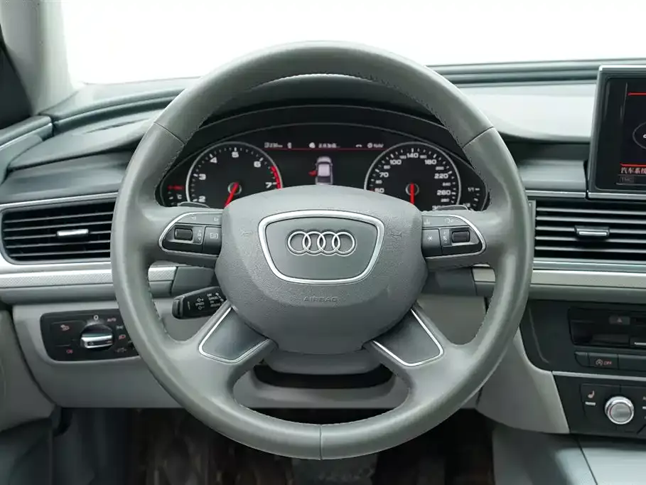 Audi A6L 2012 30 FSI Comfort фото 17