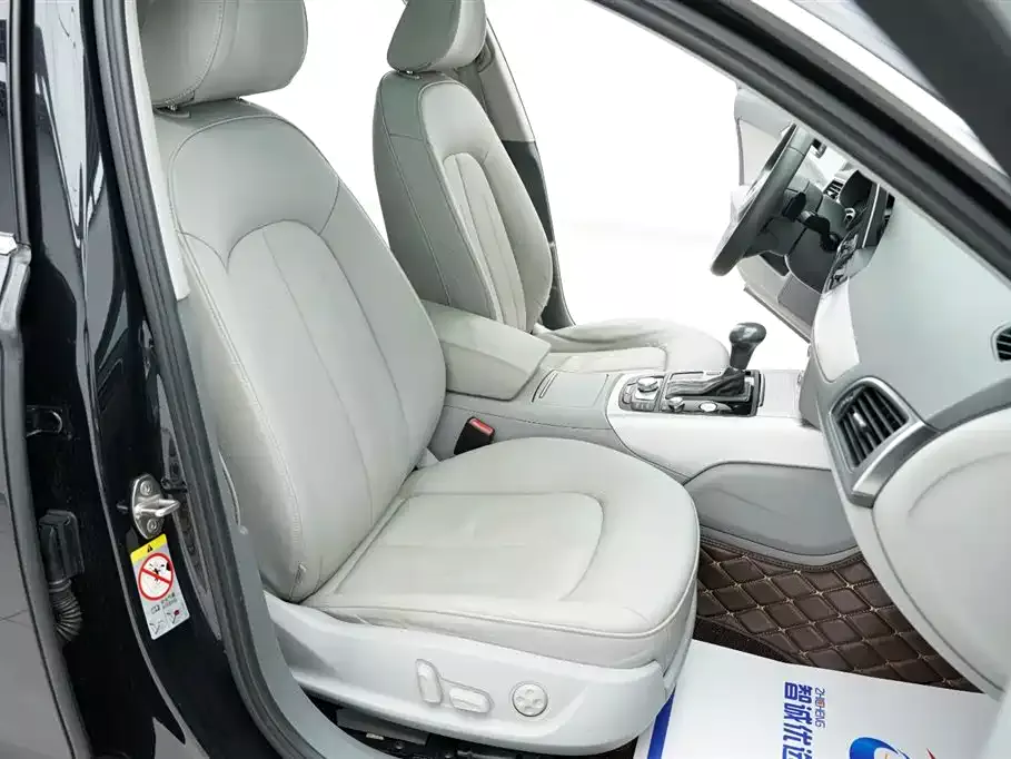 Audi A6L 2012 30 FSI Comfort фото 33