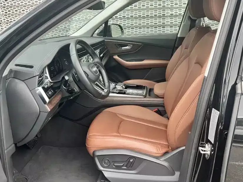 Audi Q7 2024 45 TFSI quattro S line Black Warrior фото 7