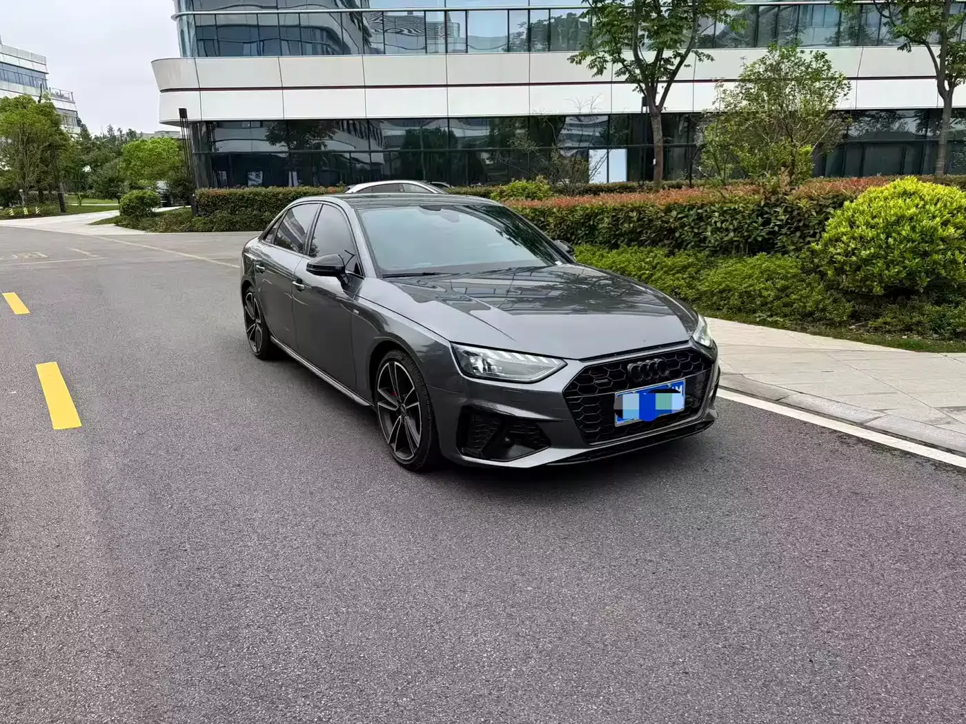 Audi A4L 2024 45 TFSI quattro Premium Dynamic фото 3