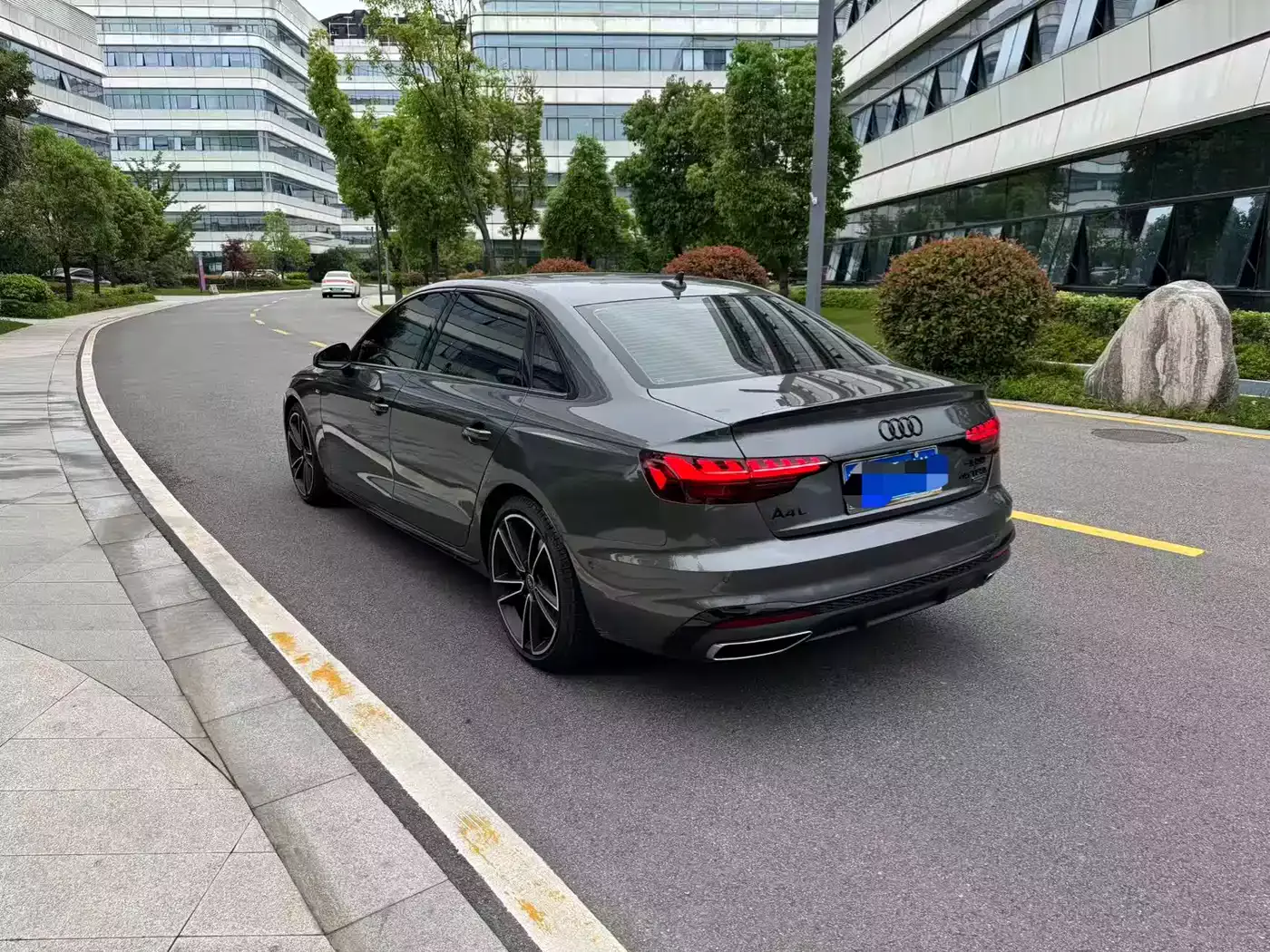 Audi A4L 2024 45 TFSI quattro Premium Dynamic фото 12