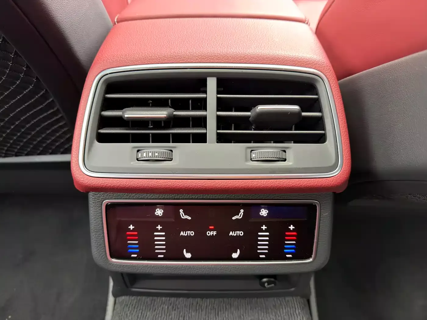 Audi A7L 2022 45 TFSI quattro S-line Black Warrior Edition фото 14