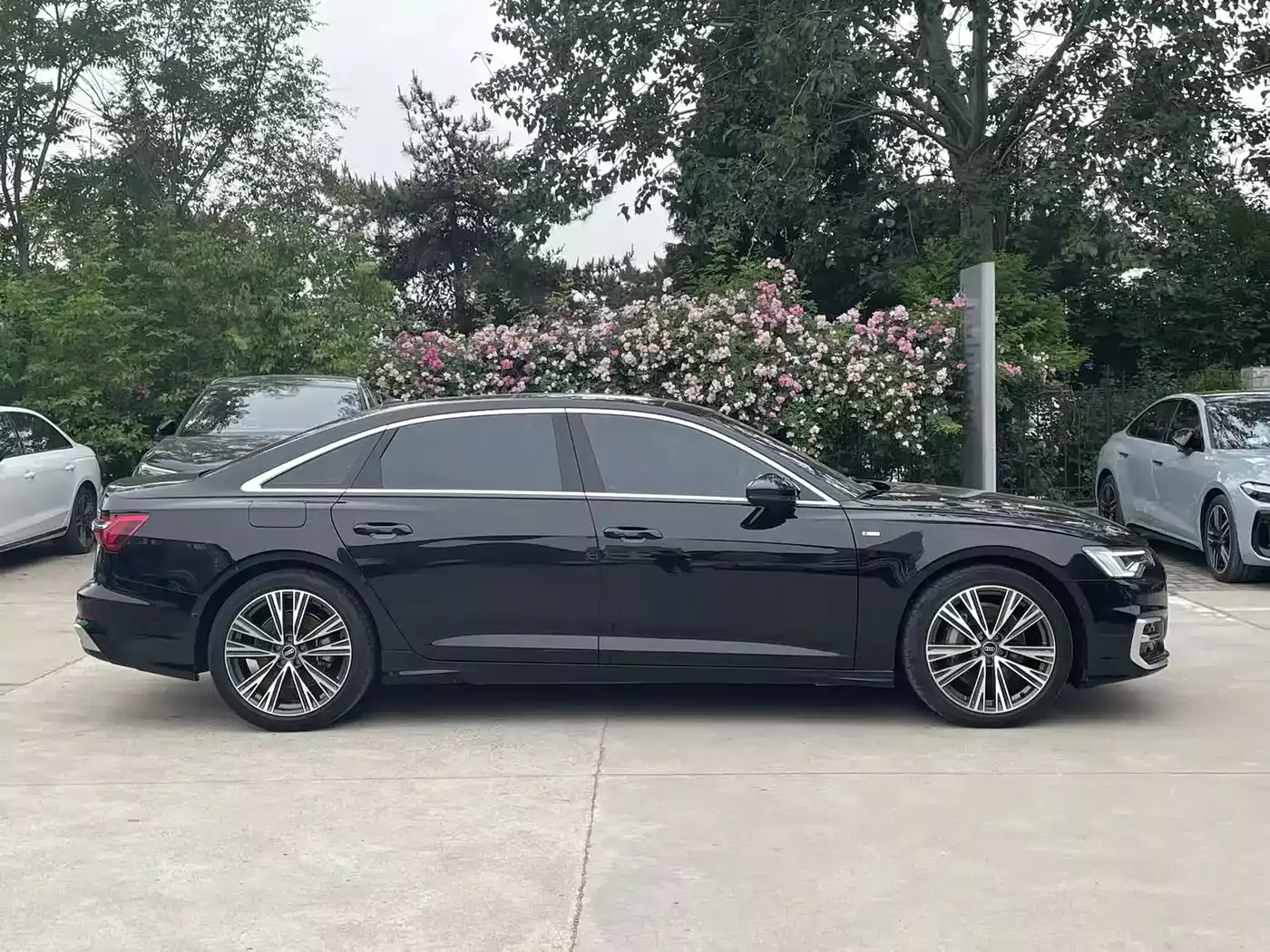 Audi A6L 2023 45 TFSI quattro Premium Dynamic фото 9