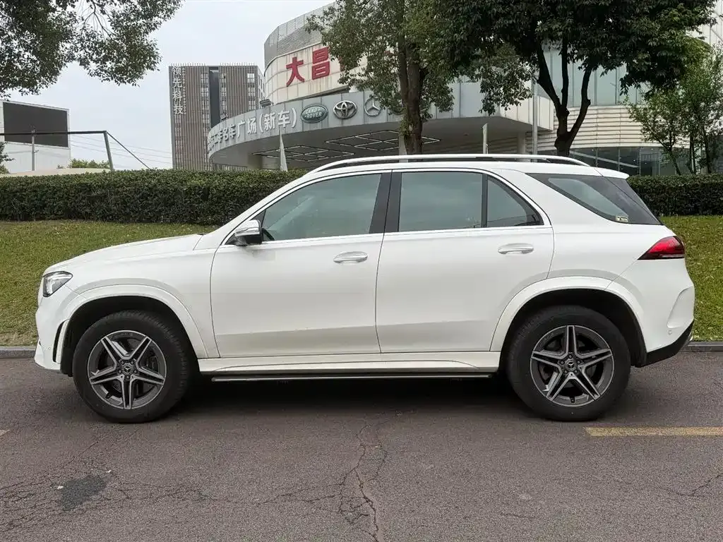 Mercedes-Benz GLE 2020 GLE 450 4MATIC Fashion фото 3