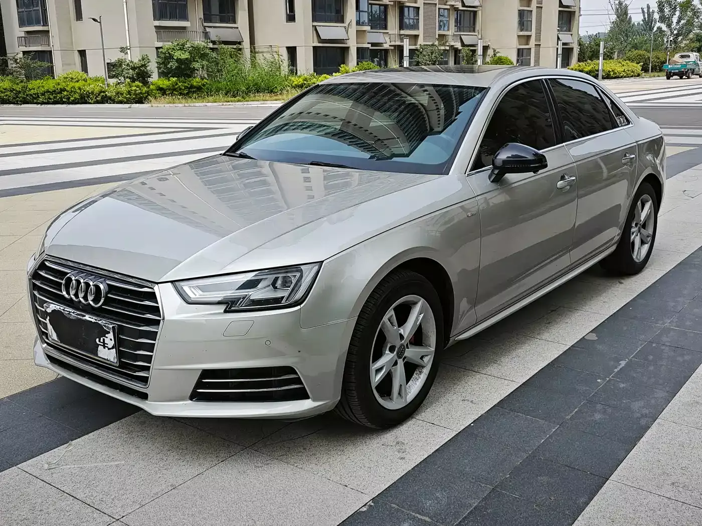 Audi A4L 2017 Plus 40 TFSI Fashion фото 2