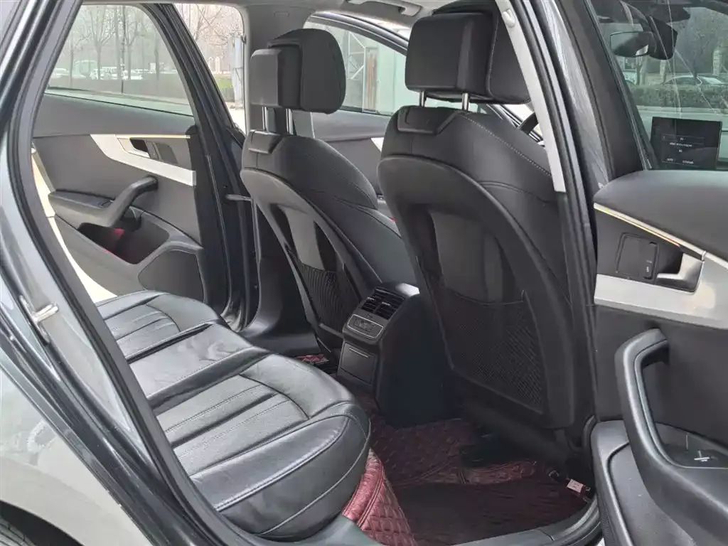 Audi A4L 2020 40 TFSI Luxury Dynamic фото 8