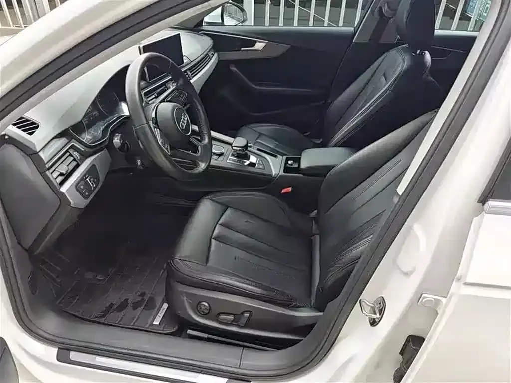 Audi A4L 2017 40 TFSI Progressive фото 4
