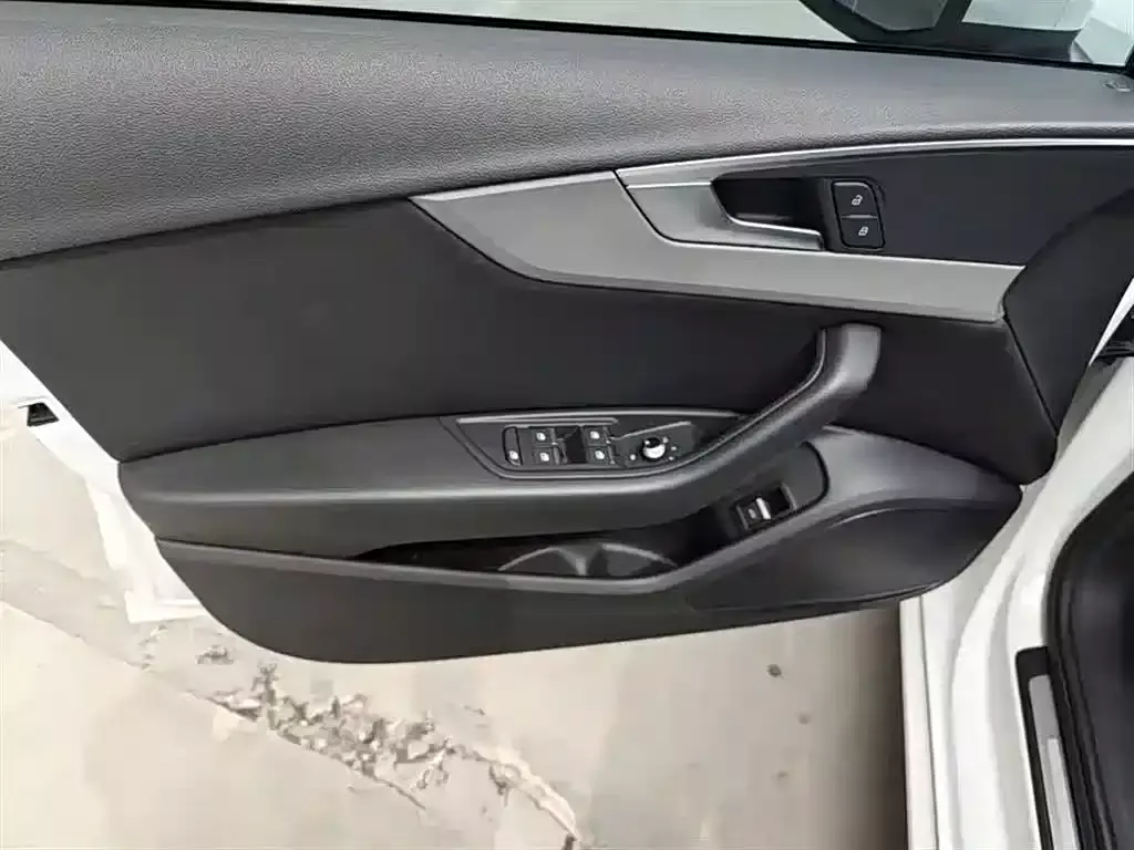 Audi A4L 2017 40 TFSI Progressive фото 7