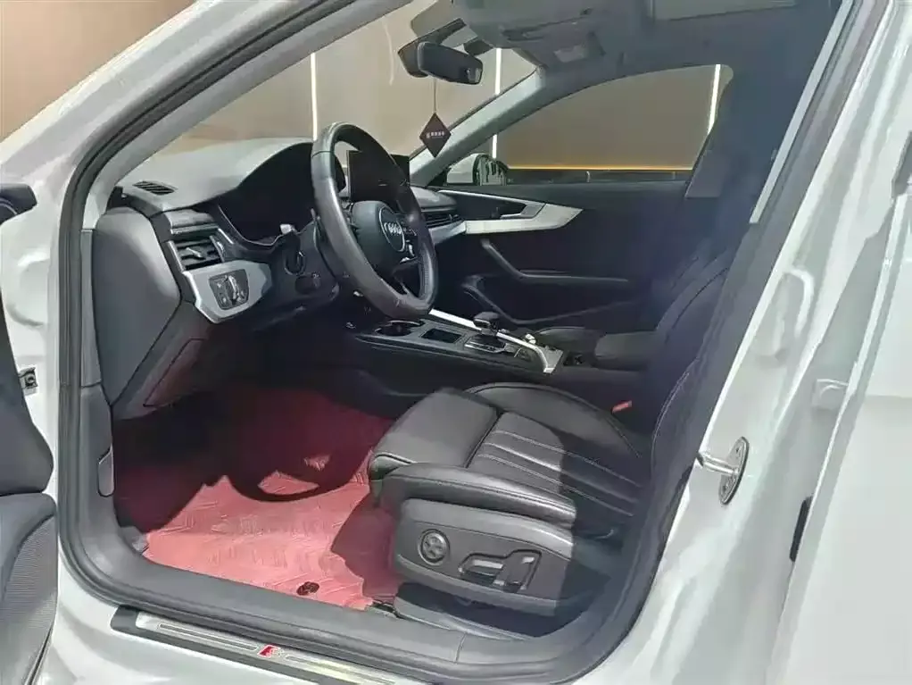 Audi A4L 2020 40 TFSI Fashion Dynamic Edition фото 5