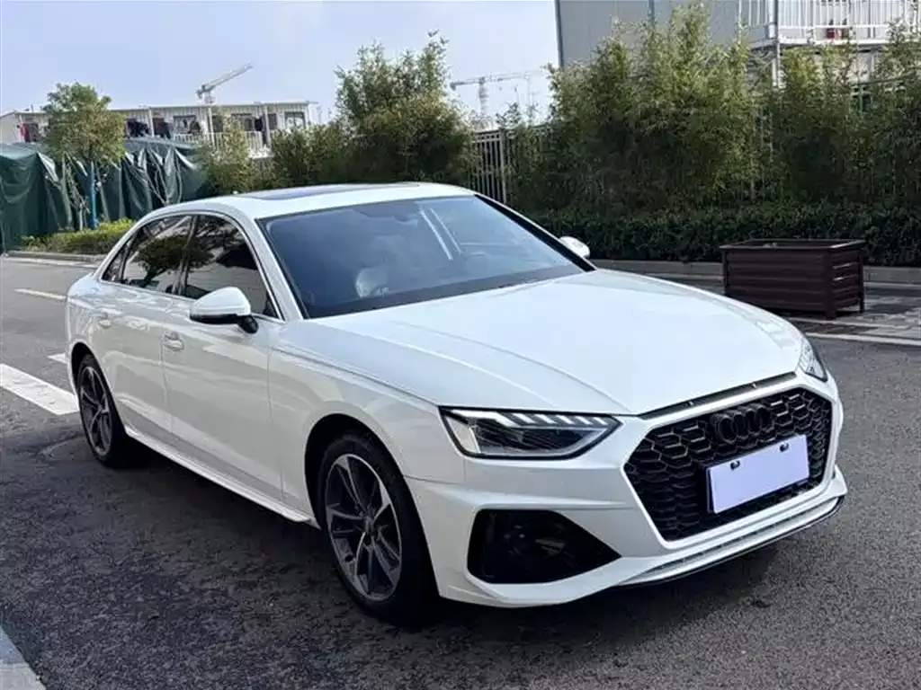Audi A4L 2020 40 TFSI Fashion Dynamic Edition фото 3