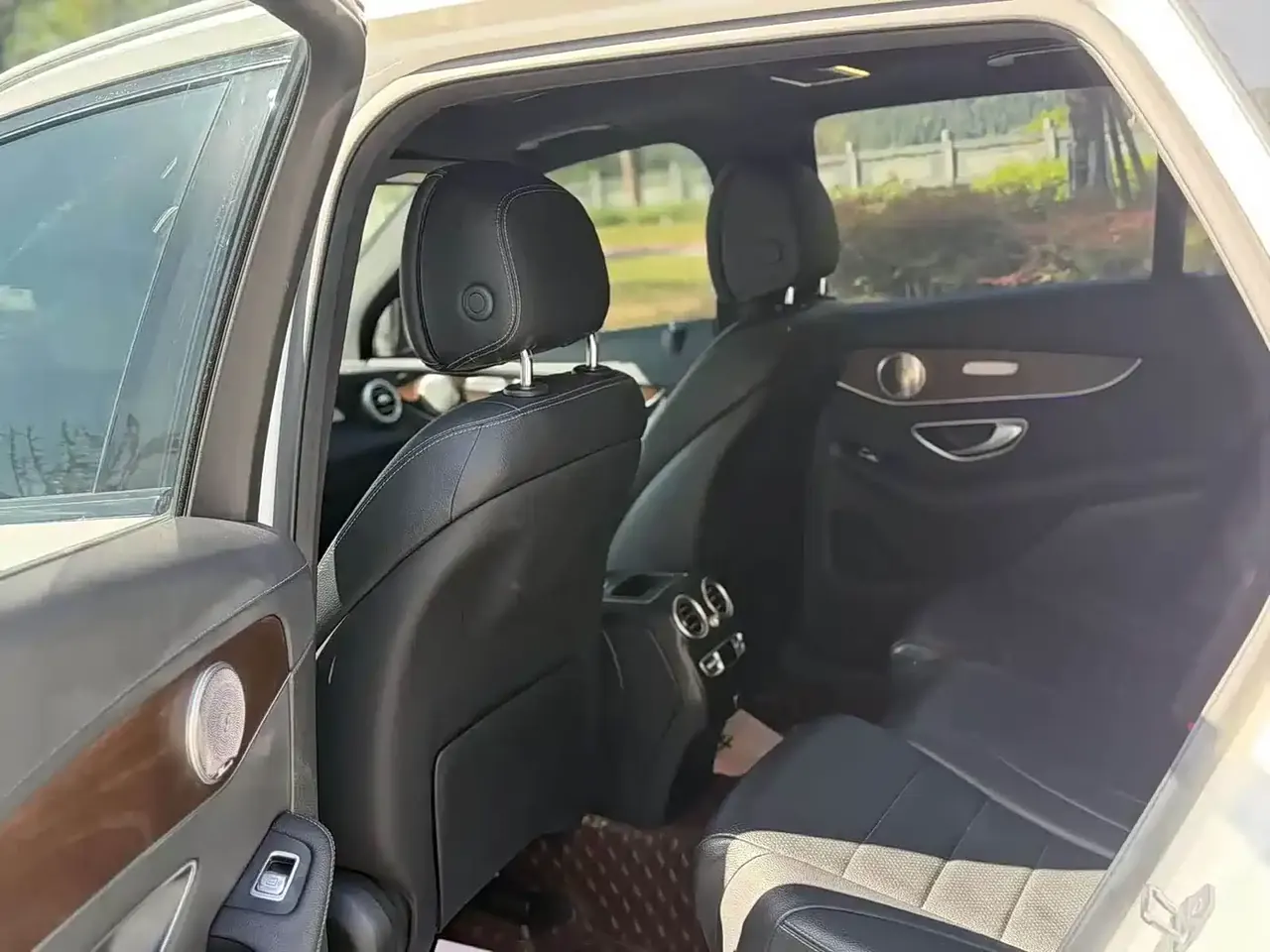 Mercedes-Benz GLC 2021 GLC 260 L 4MATIC Sporty фото 6