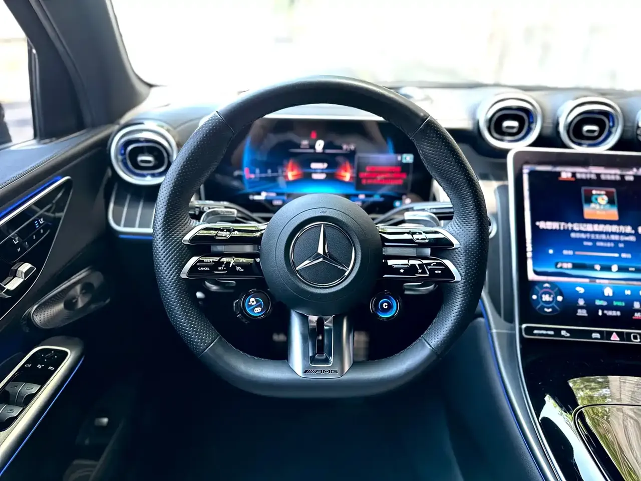 Mercedes-Benz GLC AMG 2024 AMG GLC 43 4MATIC фото 11