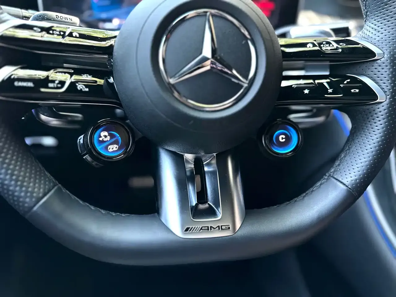 Mercedes-Benz GLC AMG 2024 AMG GLC 43 4MATIC фото 12