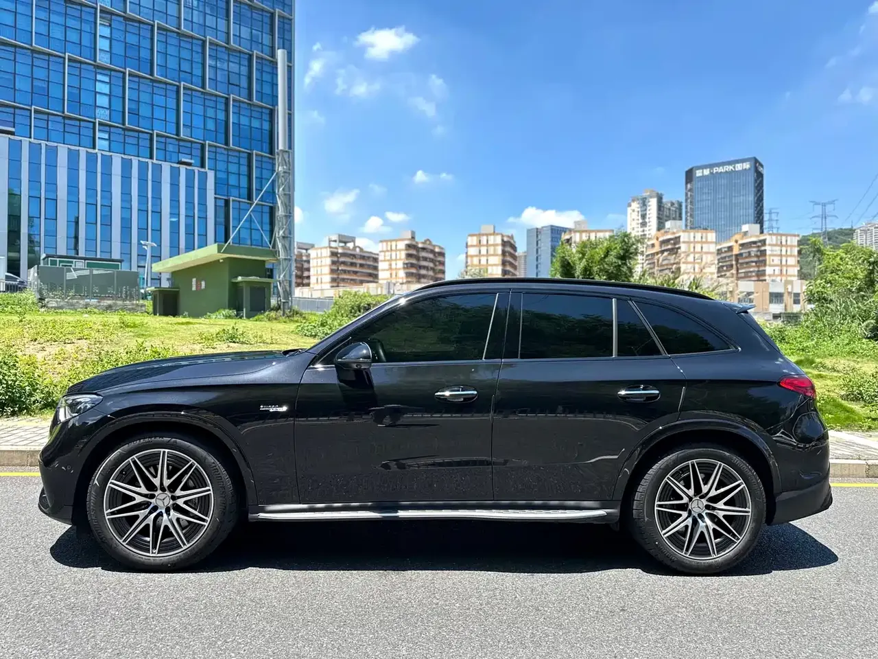 Mercedes-Benz GLC AMG 2024 AMG GLC 43 4MATIC фото 20