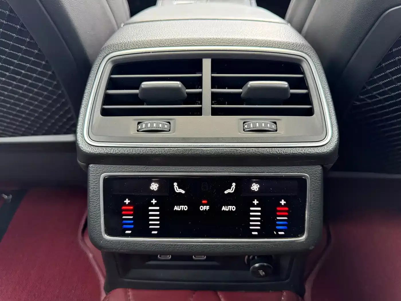 Audi A6L 2023 45 TFSI Premium Selection Dynamic фото 13