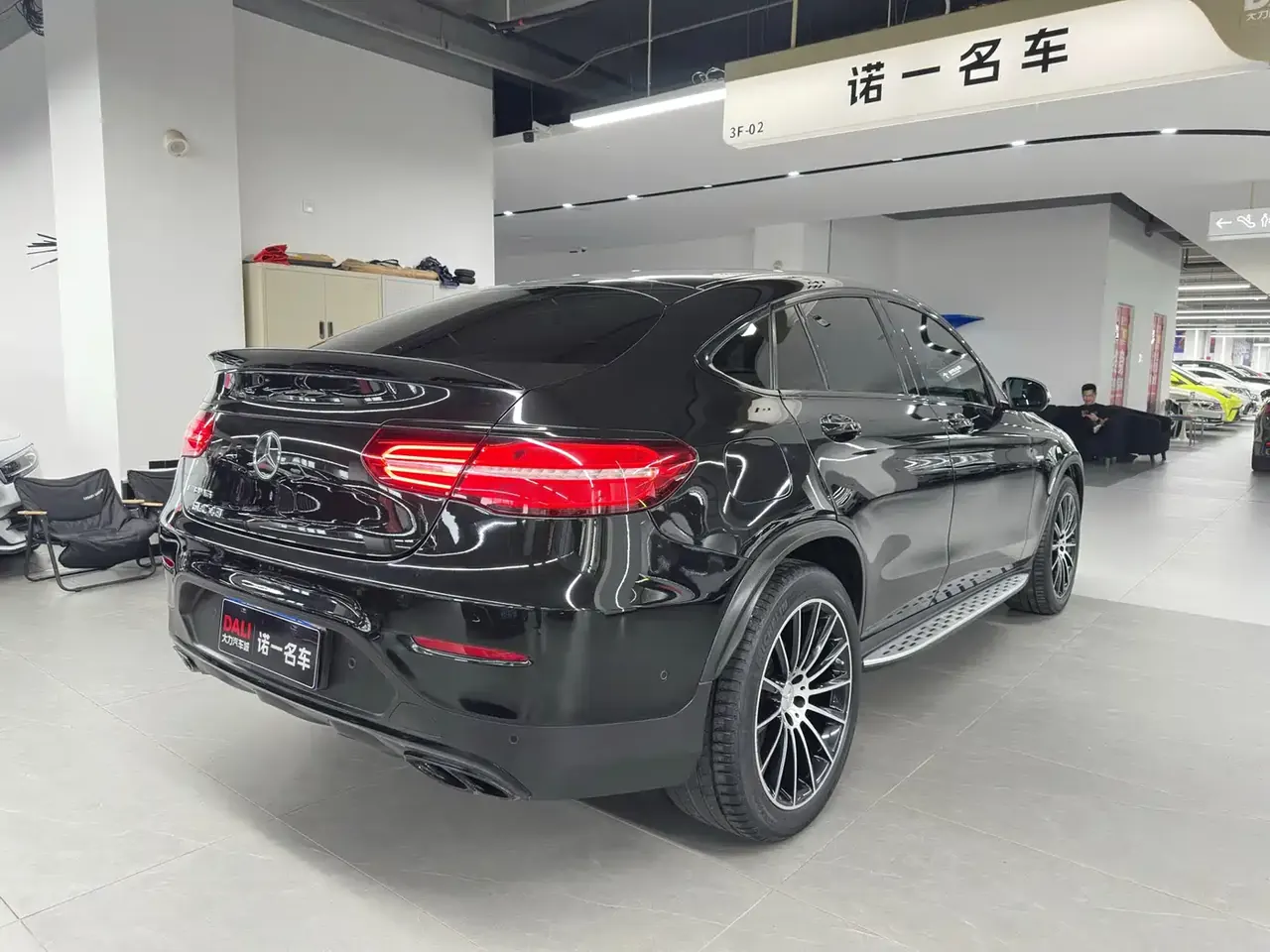 Mercedes-Benz GLC Coupe AMG 2017 AMG GLC 43 4MATIC Coupe SUV фото 5