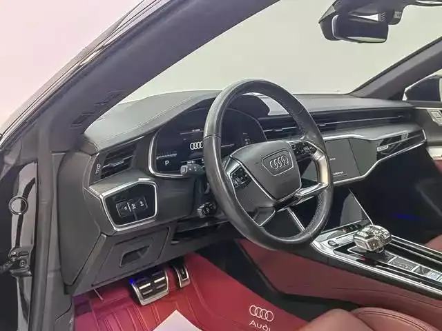 Audi A7L 2024 45 TFSI quattro S-line Black Warrior Edition фото 4
