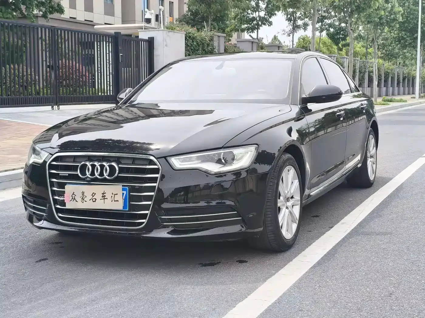 Audi A6L 2015 35 FSI quattro Comfort