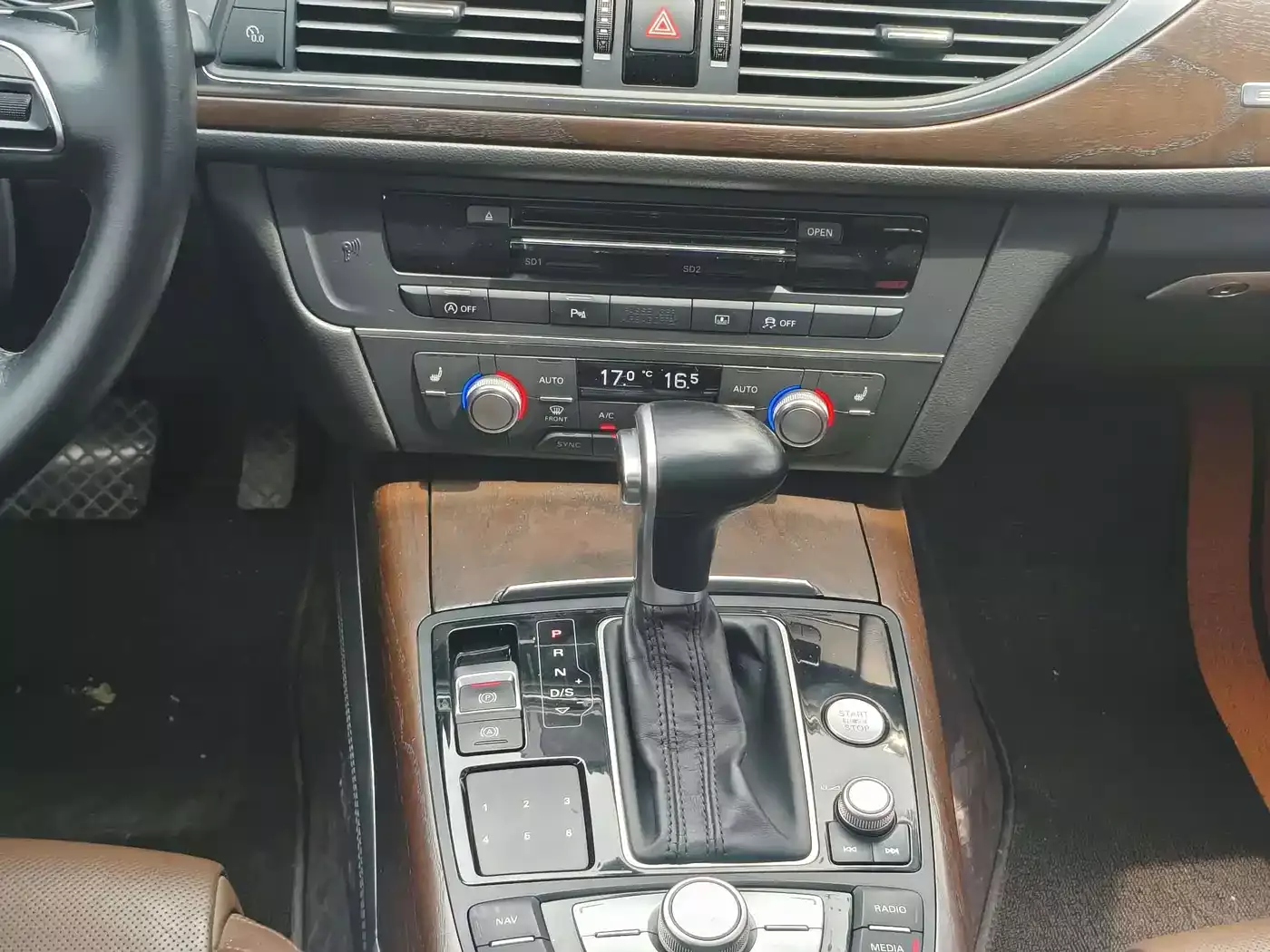 Audi A6L 2015 35 FSI quattro Comfort фото 5