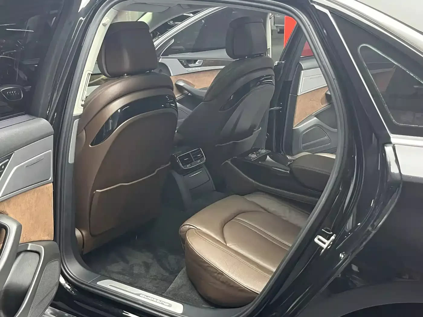 Audi A8 2014 A8L 45 TFSI quattro Comfort фото 24