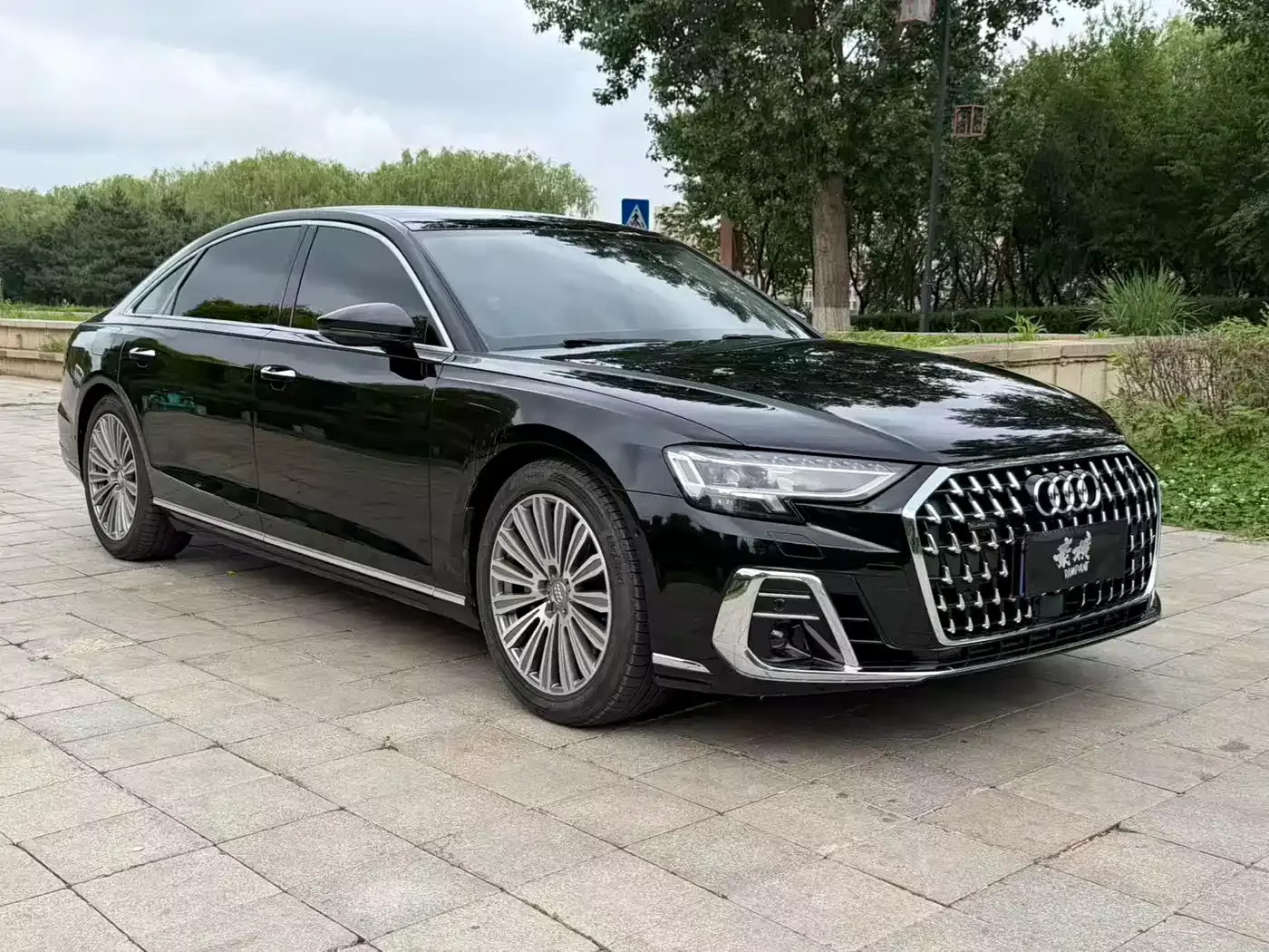 Audi A8 2018 A8L 55 TFSI quattro Launch Premium фото 3