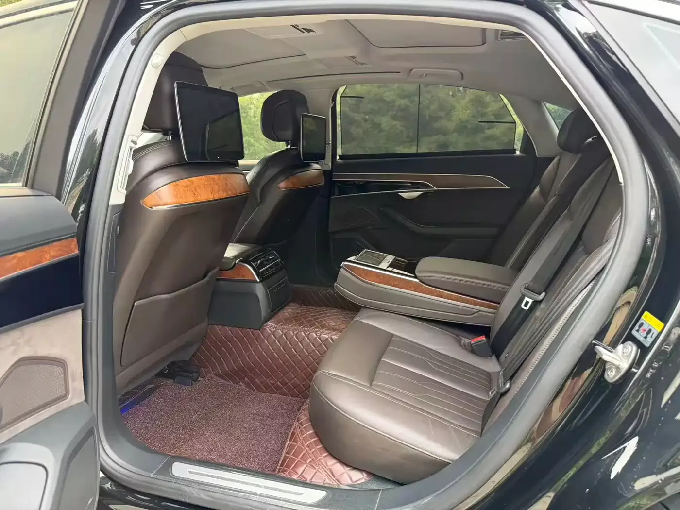 Audi A8 2018 A8L 55 TFSI quattro Launch Premium фото 6