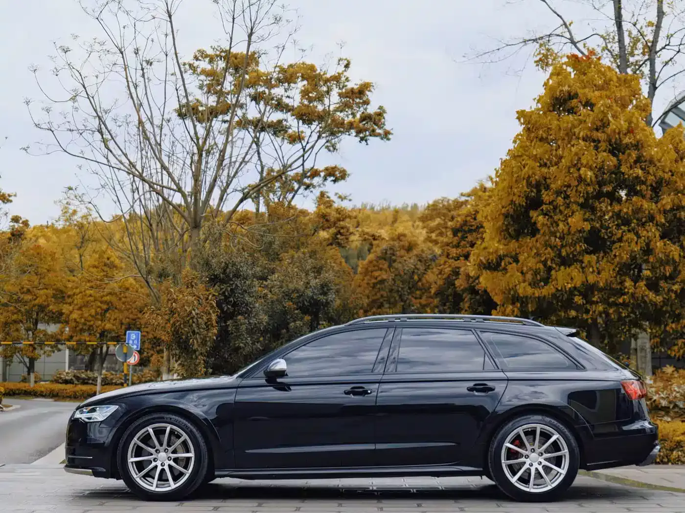 Audi A6 (Import) 2015 3.0T allroad quattro фото 4