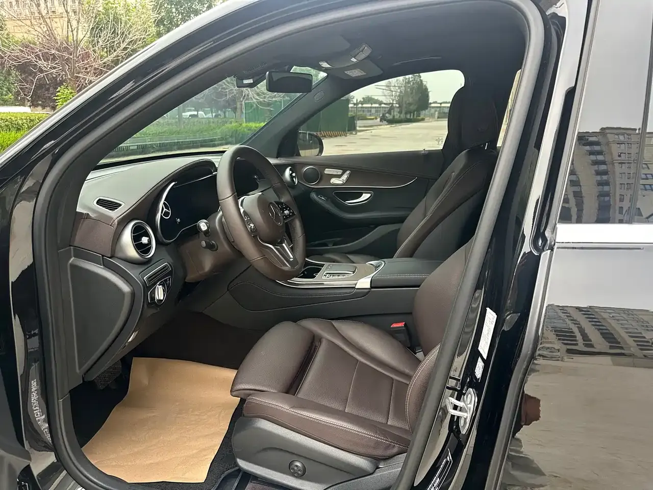 Mercedes-Benz GLC 2022 Facelift GLC 260 L 4MATIC Luxury Model фото 4
