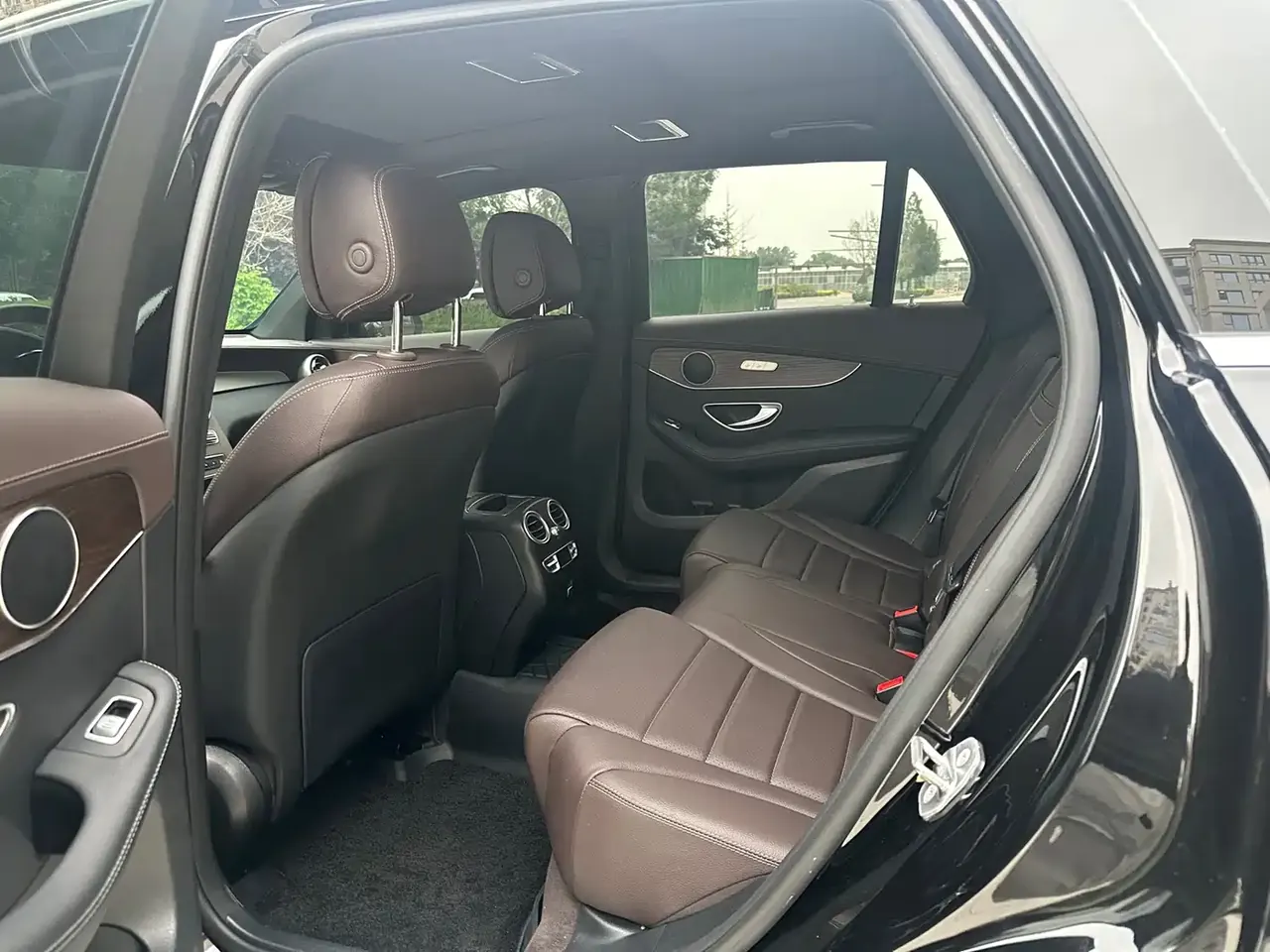 Mercedes-Benz GLC 2022 Facelift GLC 260 L 4MATIC Luxury Model фото 5