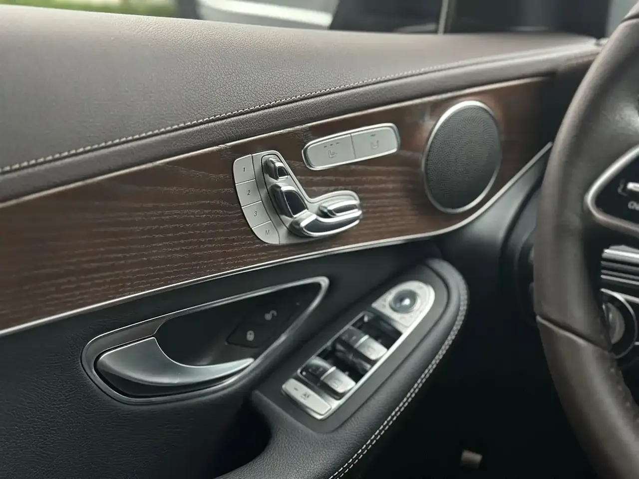 Mercedes-Benz GLC 2022 Facelift GLC 260 L 4MATIC Luxury Model фото 9