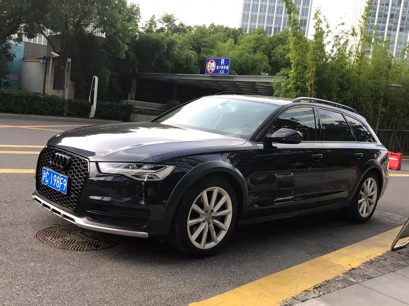 Audi A6 (Import) 2018 3.0T allroad quattro фото 2
