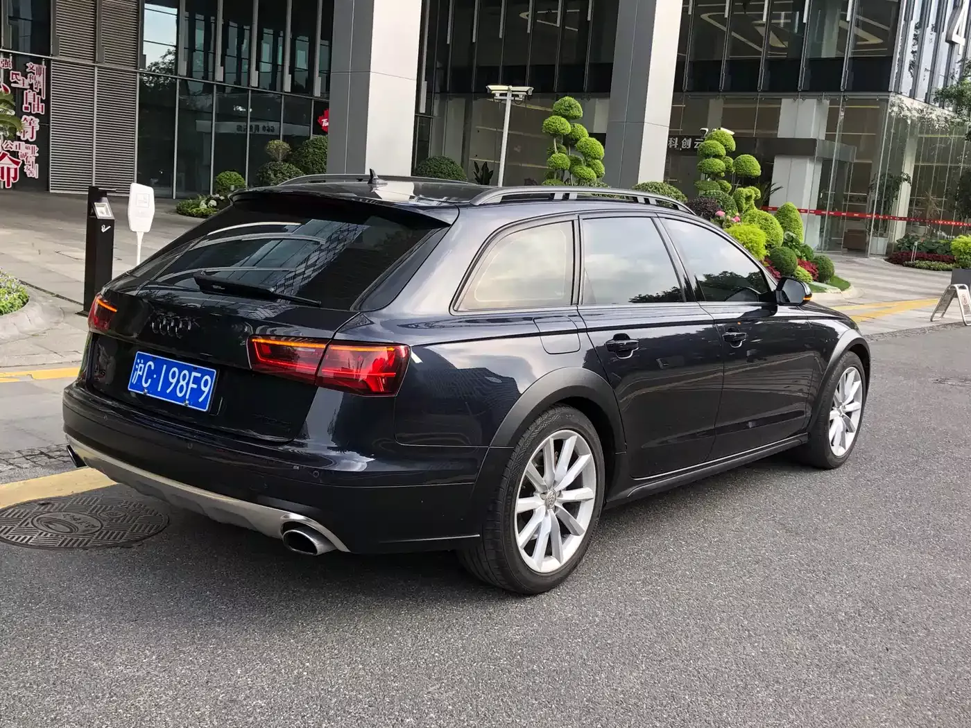 Audi A6 (Import) 2018 3.0T allroad quattro фото 4