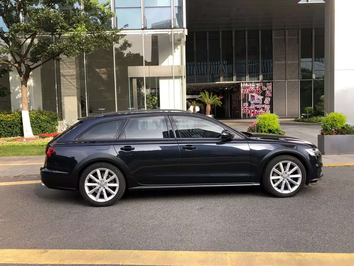 Audi A6 (Import) 2018 3.0T allroad quattro фото 7