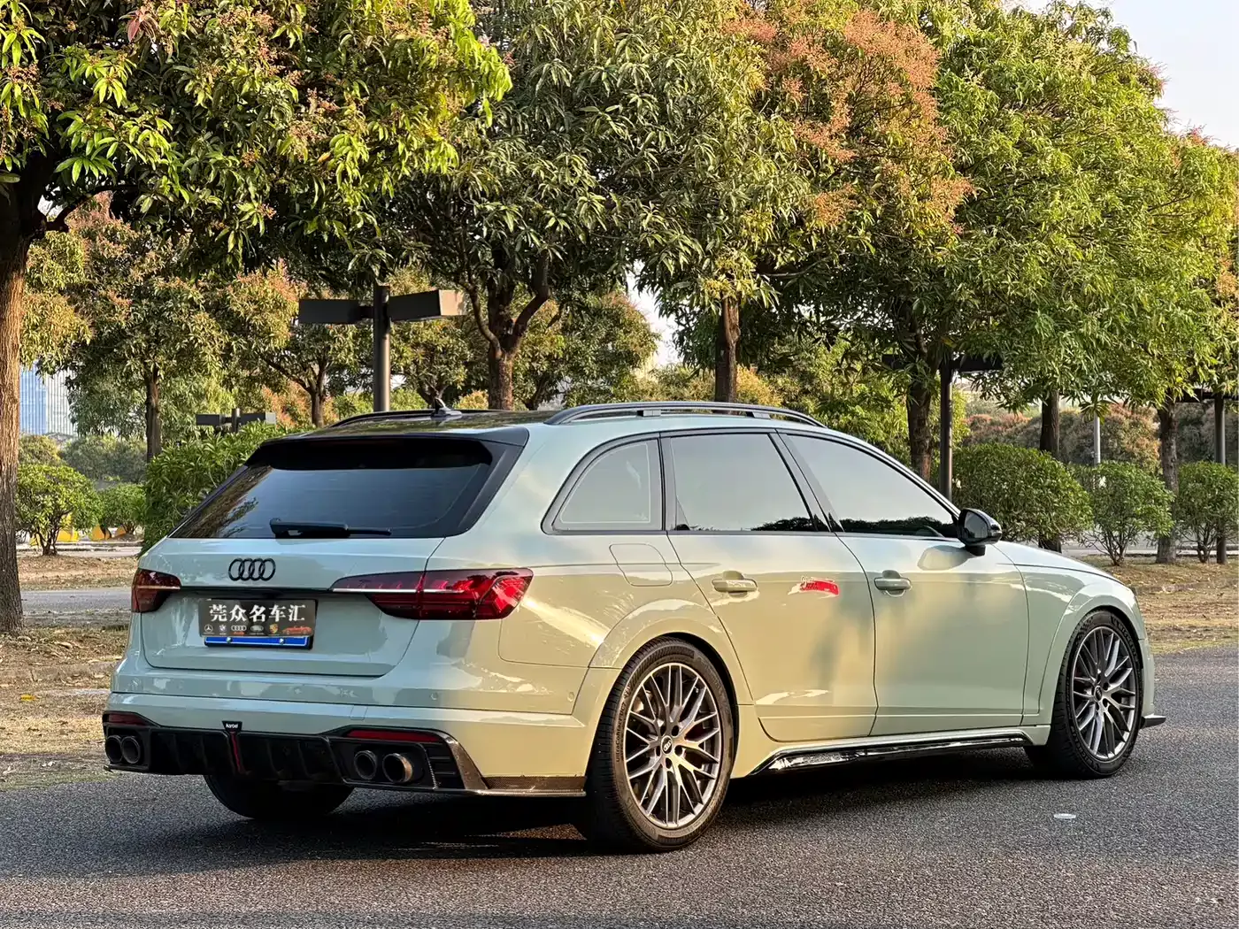 Audi A4 (Import) 2021 allroad quattro Explorer's Quest Edition фото 5