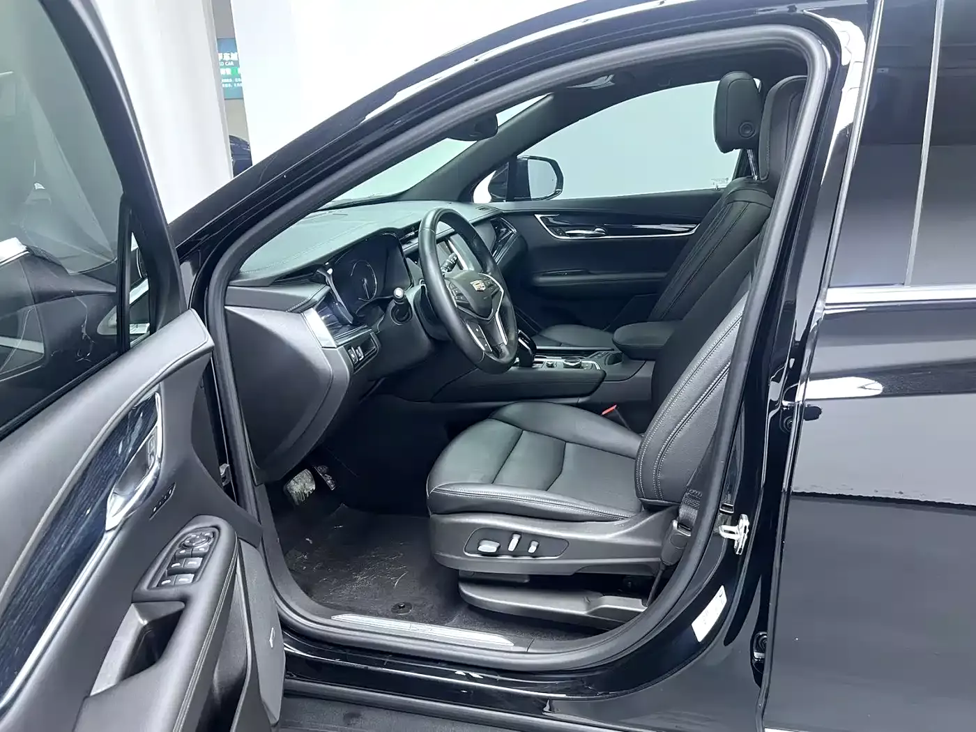 Cadillac XT5 2023 2.0T 2WD Fashion Edition фото 4