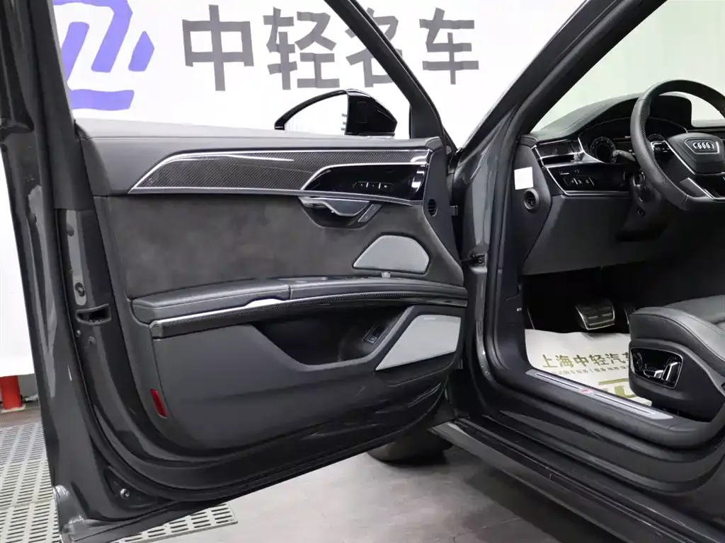 Audi S8 2021 S8L 4.0TFSI quattro фото 6