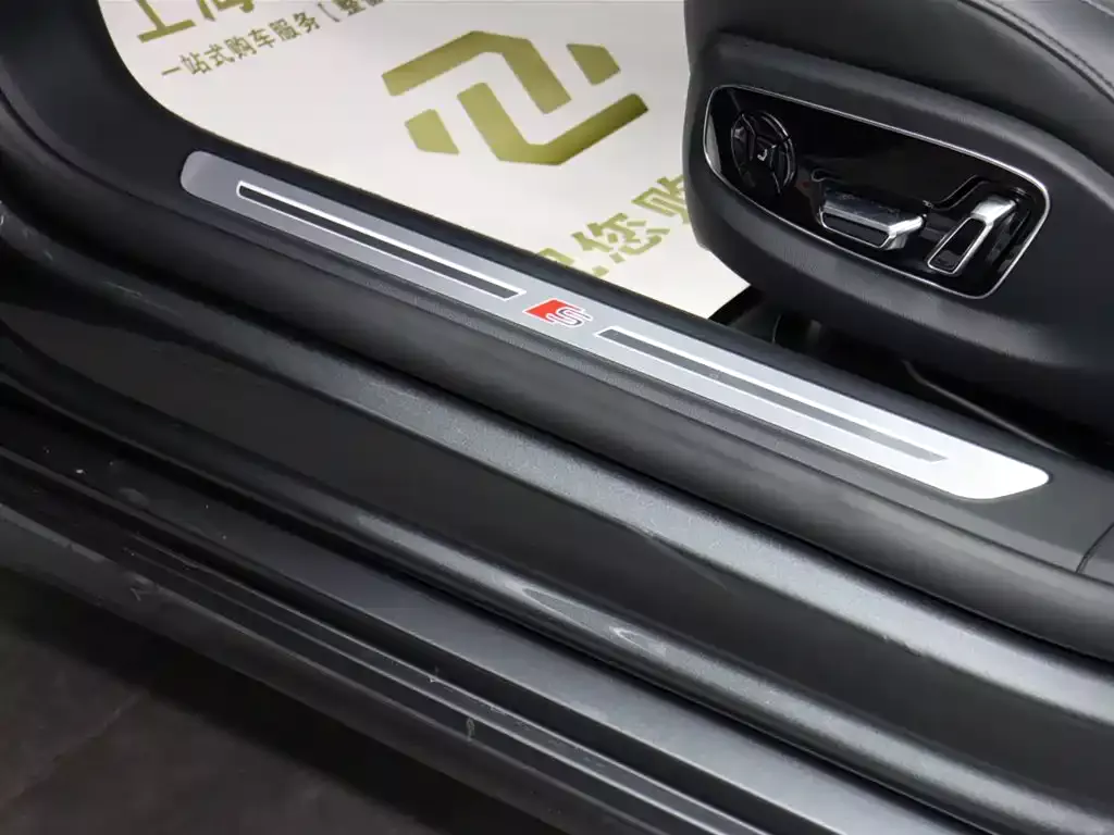 Audi S8 2021 S8L 4.0TFSI quattro фото 12