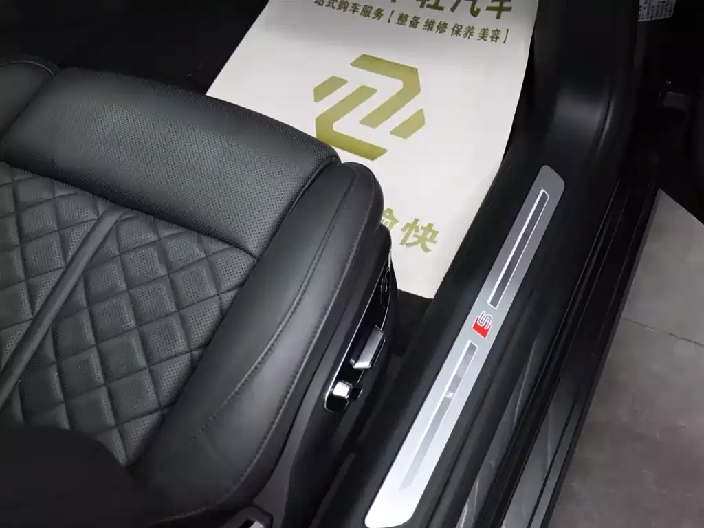 Audi S8 2021 S8L 4.0TFSI quattro фото 24
