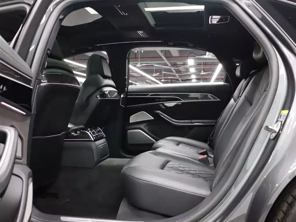 Audi S8 2021 S8L 4.0TFSI quattro фото 25