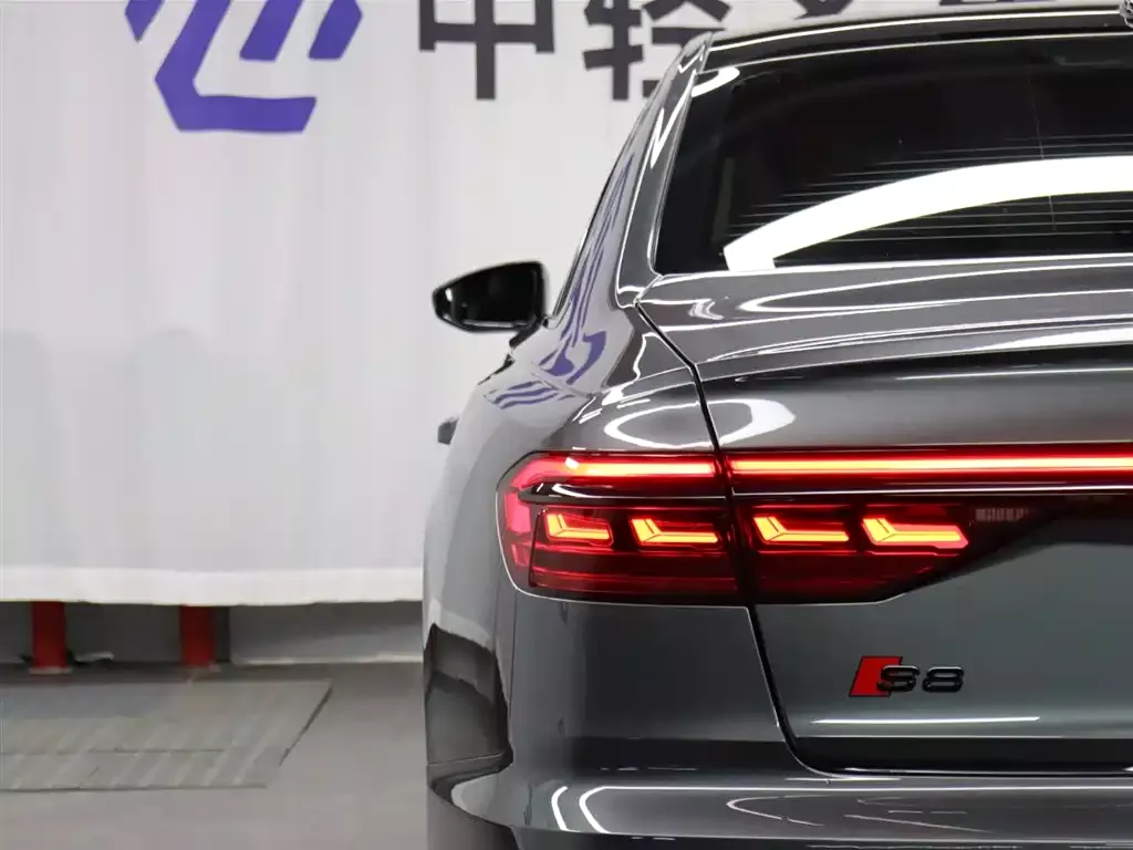 Audi S8 2021 S8L 4.0TFSI quattro фото 33