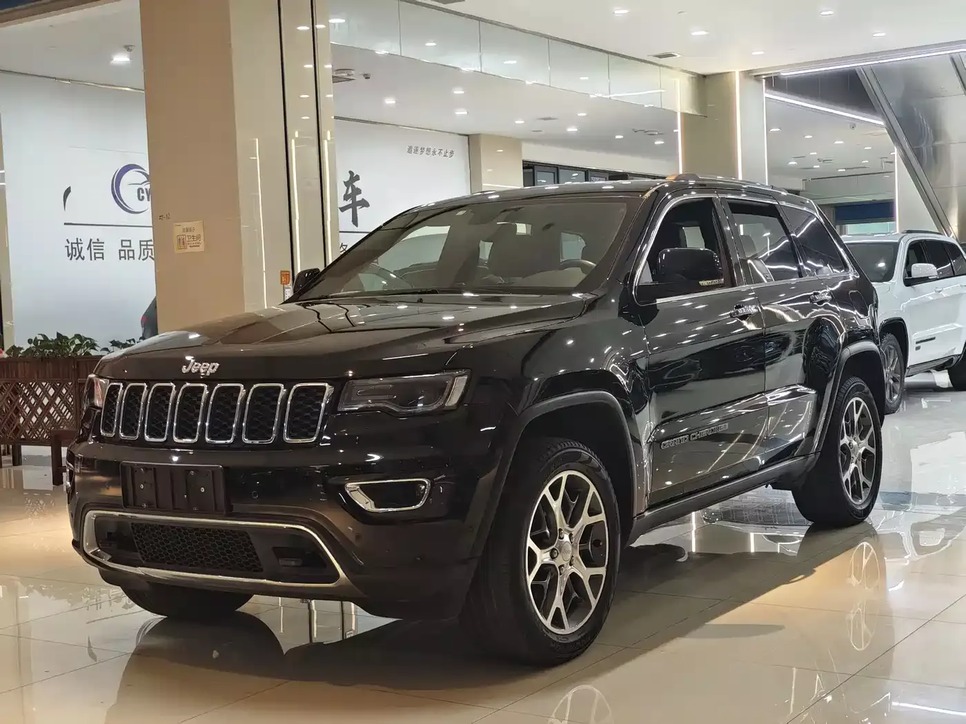Jeep Grand Cherokee (Import) 2020 3.0L Elite Navigation Edition