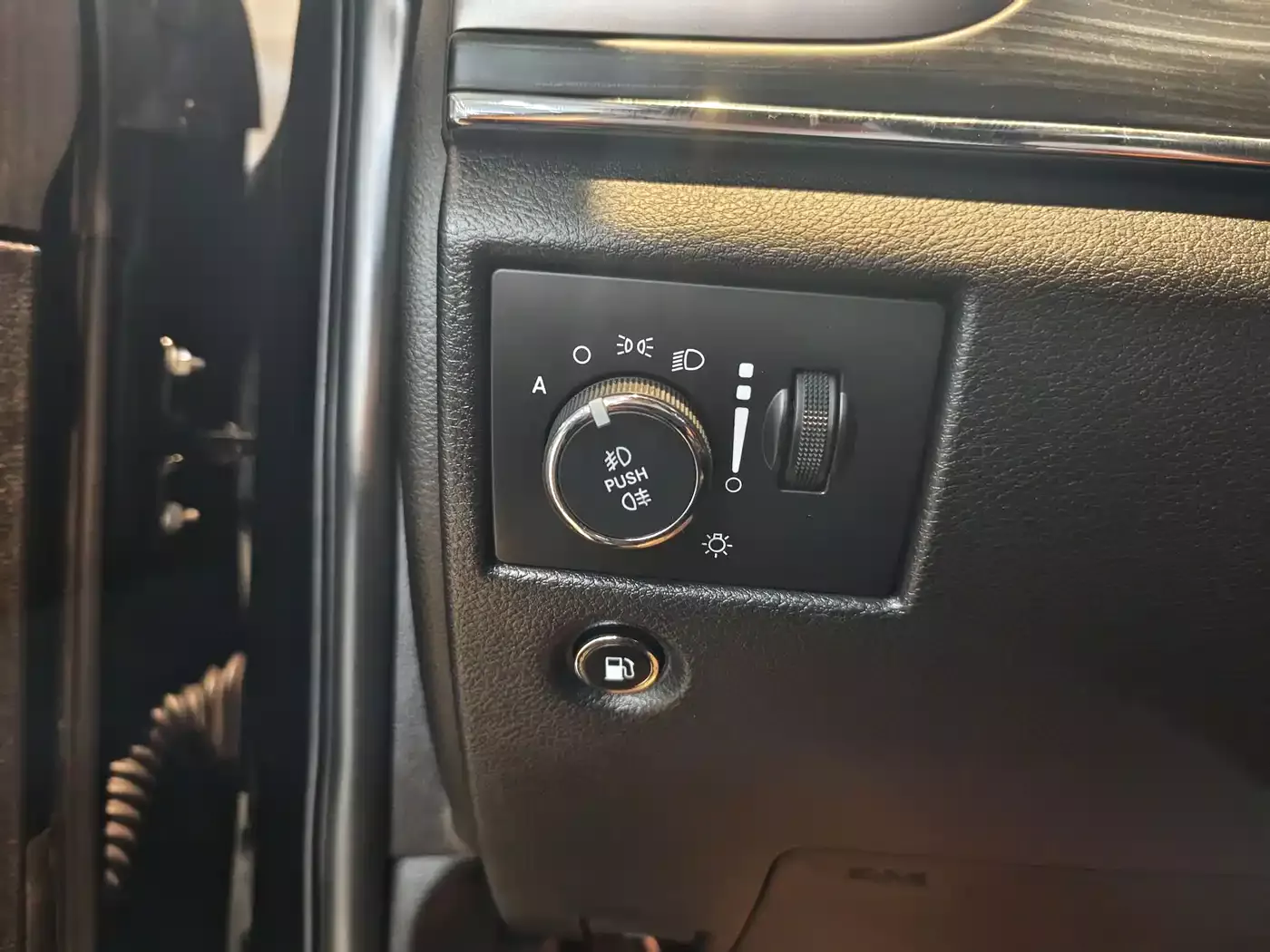 Jeep Grand Cherokee (Import) 2020 3.0L Elite Navigation Edition фото 10