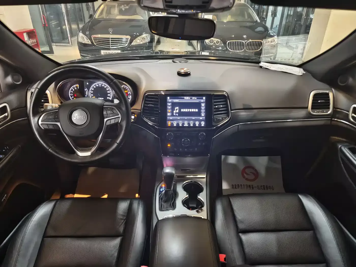 Jeep Grand Cherokee (Import) 2020 3.0L Elite Navigation Edition фото 15