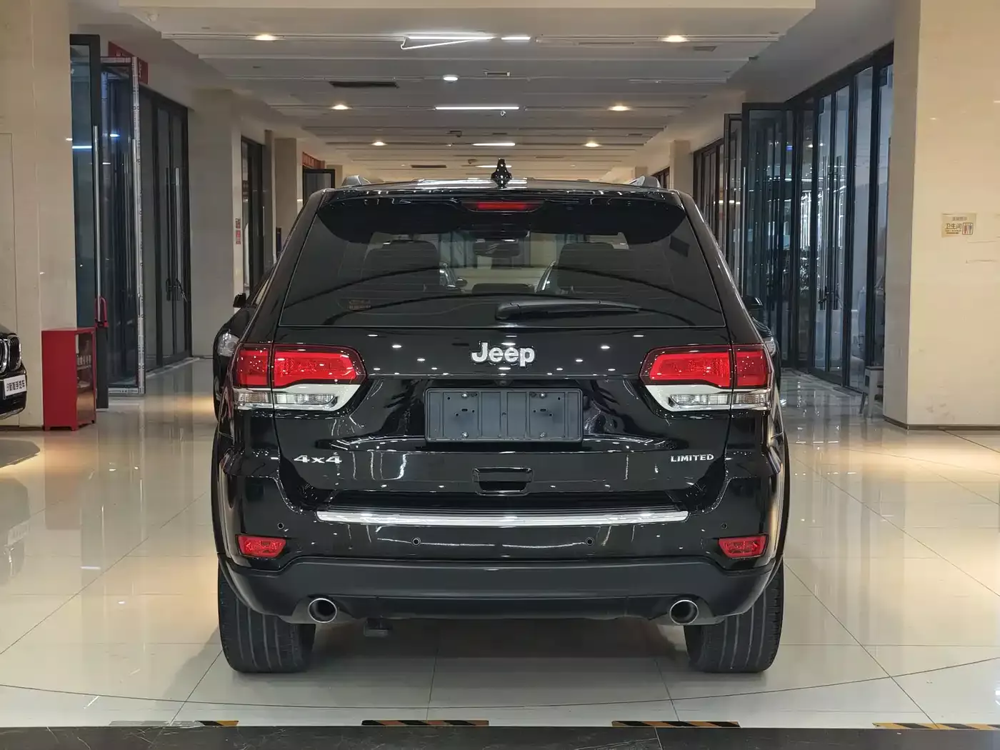 Jeep Grand Cherokee (Import) 2020 3.0L Elite Navigation Edition фото 16