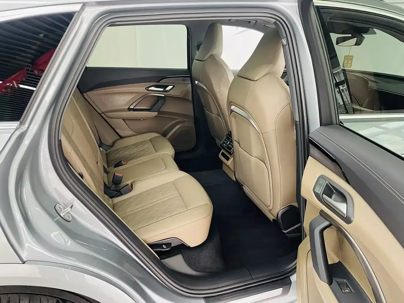Audi Q5L 2026 Model Base Version фото 14