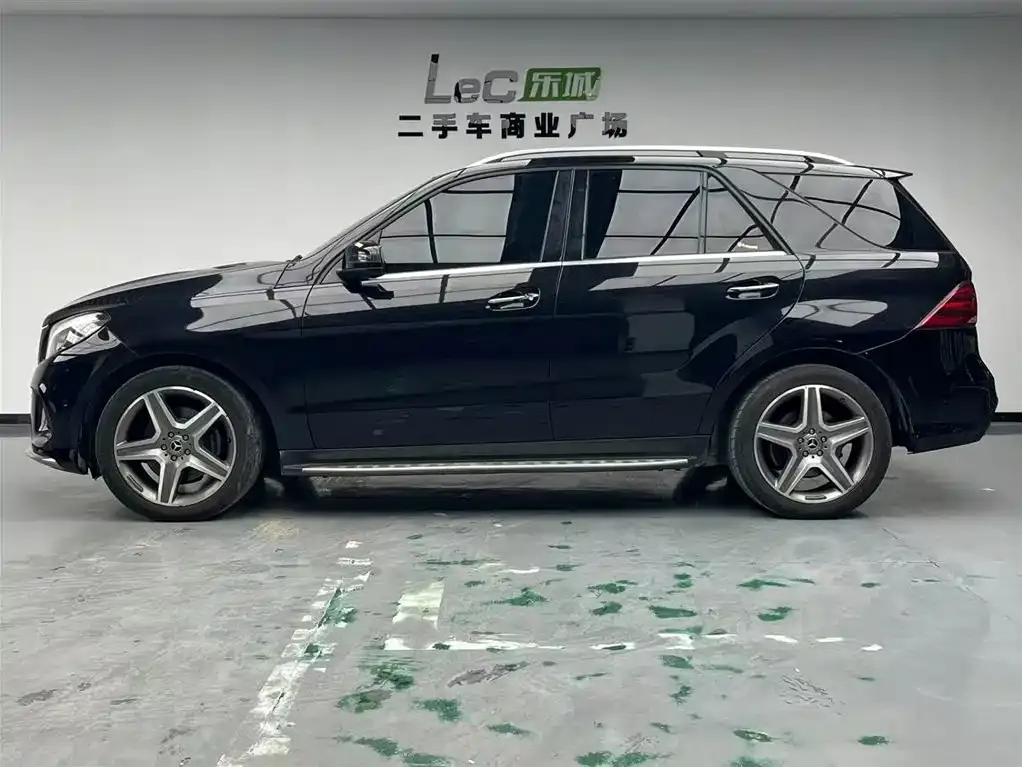 Mercedes-Benz GLE 2017 GLE 400 4MATIC фото 3