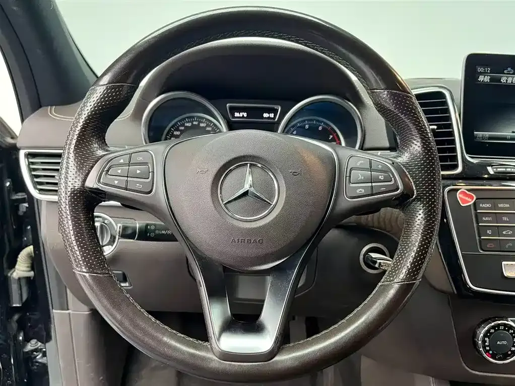 Mercedes-Benz GLE 2017 GLE 400 4MATIC фото 9